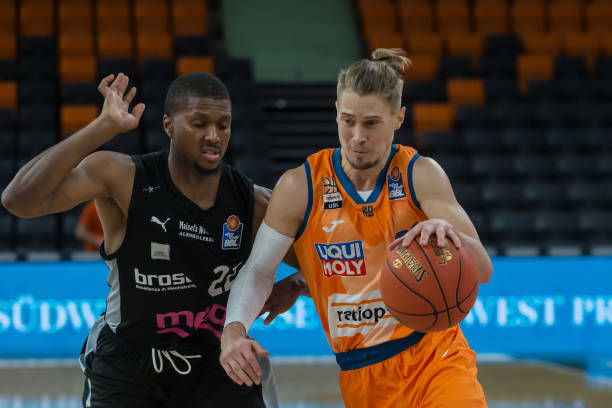 此消息传出 此消息传出