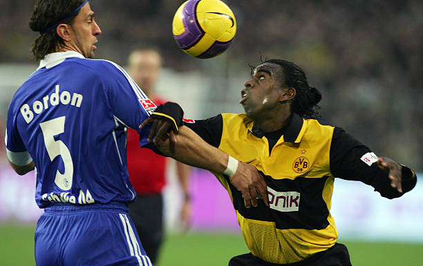 伺机反击 伺机反击