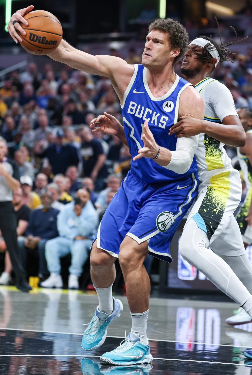 以租借方式 以租借方式